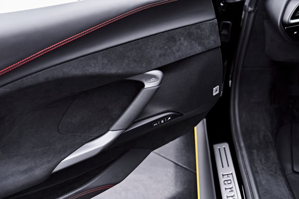 Used 2023 Ferrari 296 GTB RWD image 38