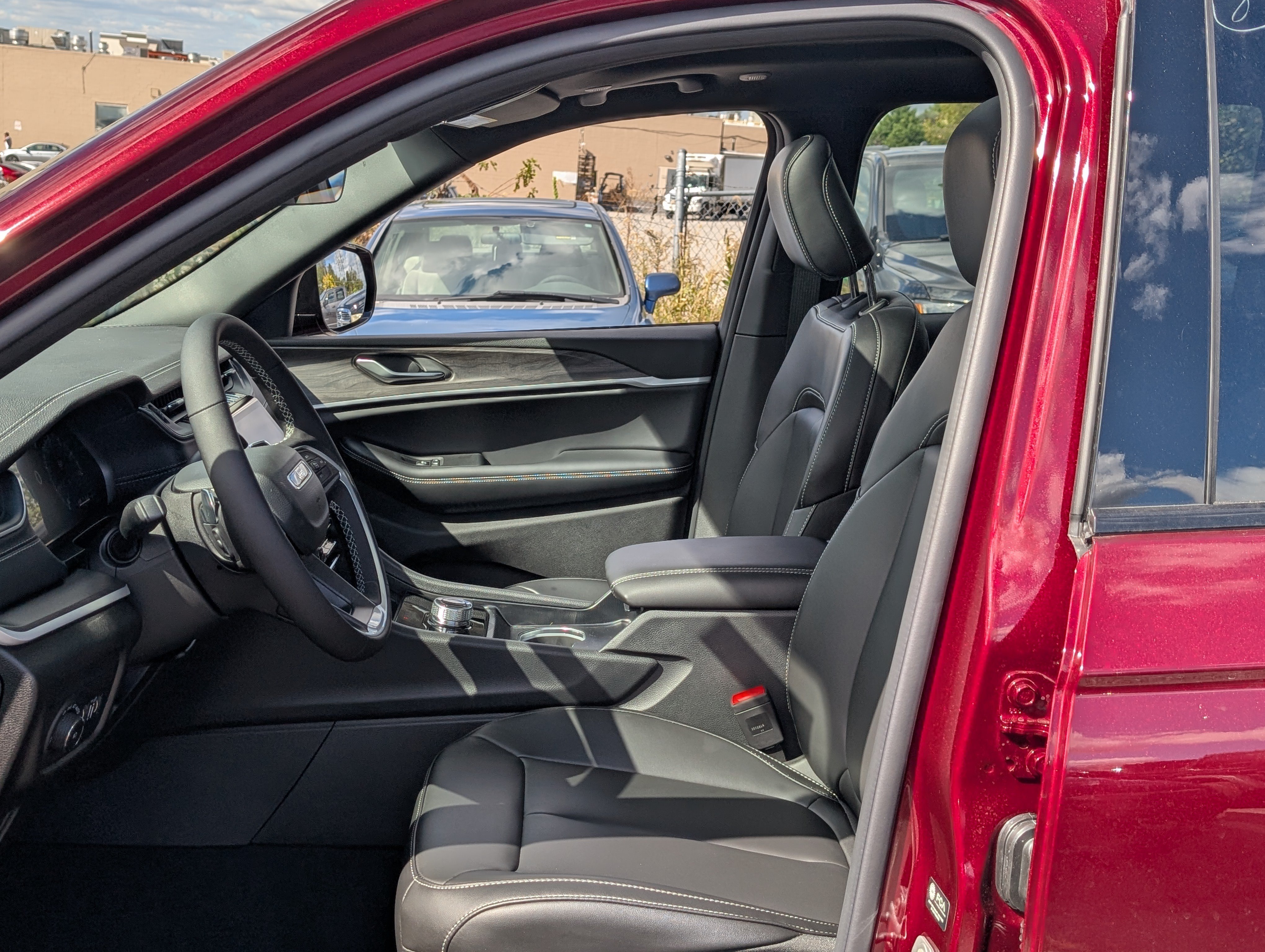 New 2025 Jeep Grand Cherokee Limited AWD/4WD image 16