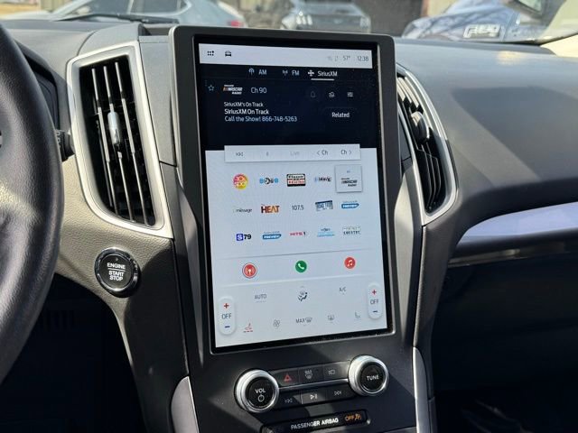 Certified 2024 Ford Edge SEL w/ Convenience Package AWD/4WD image 3