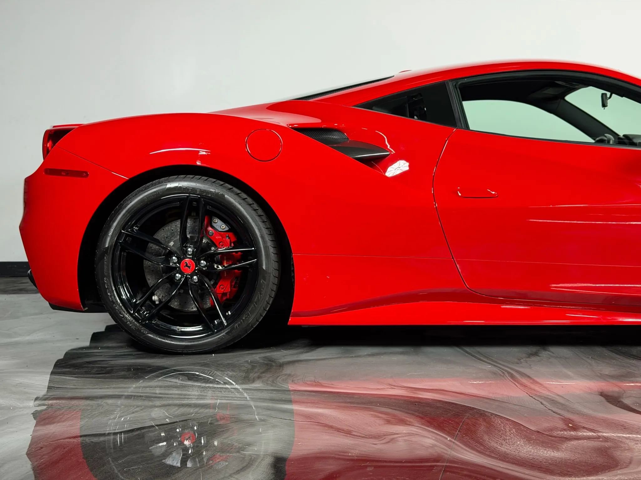 Used 2016 Ferrari 488 GTB image 18