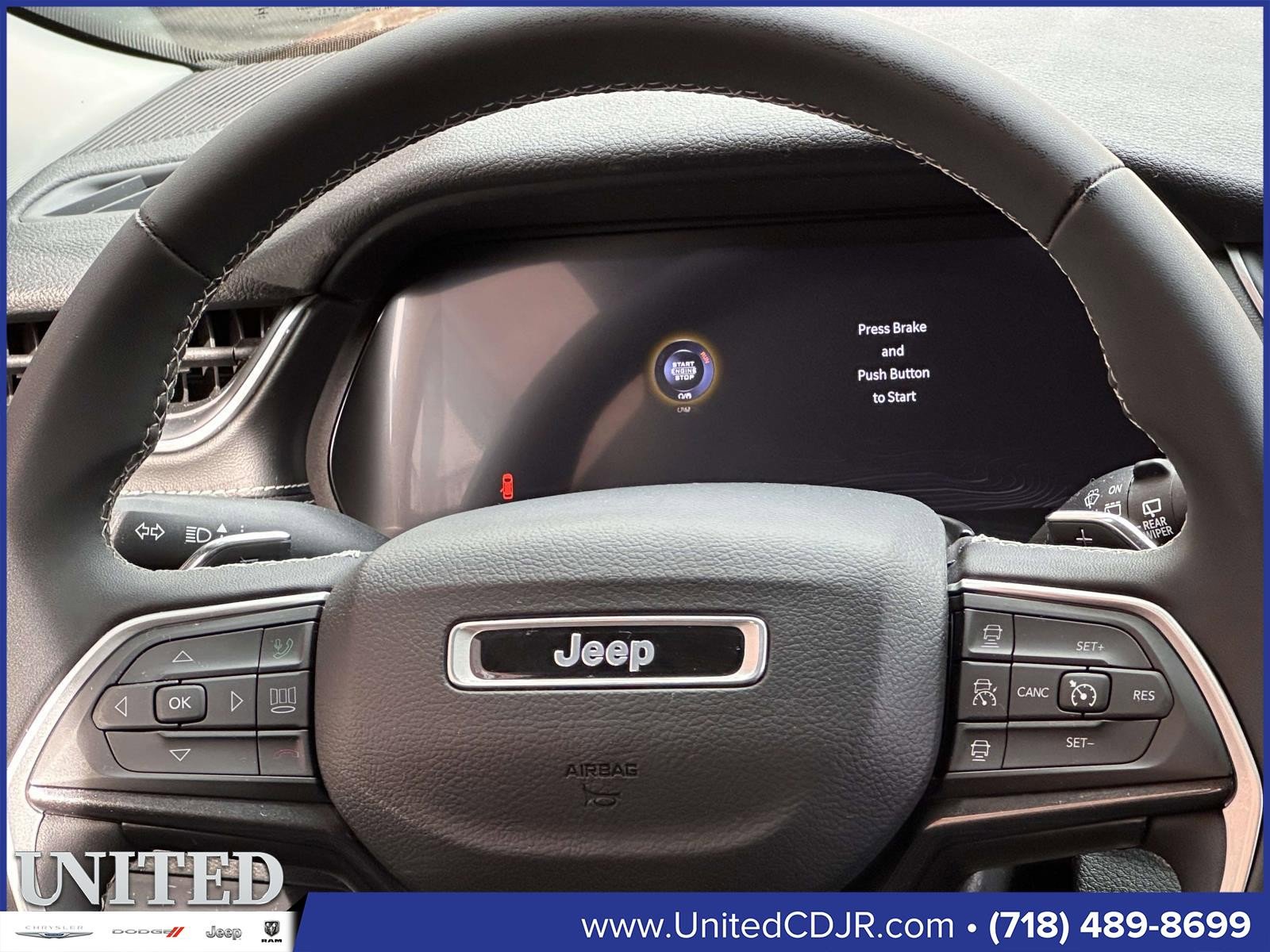 Used 2023 Jeep Grand Cherokee L Laredo image 22