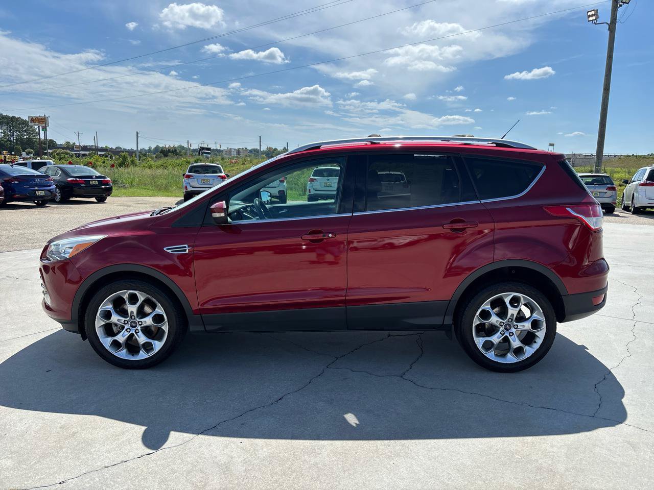 Used 2013 Ford Escape Titanium w/ Class II Trailer Tow Pkg AWD/4WD image 7