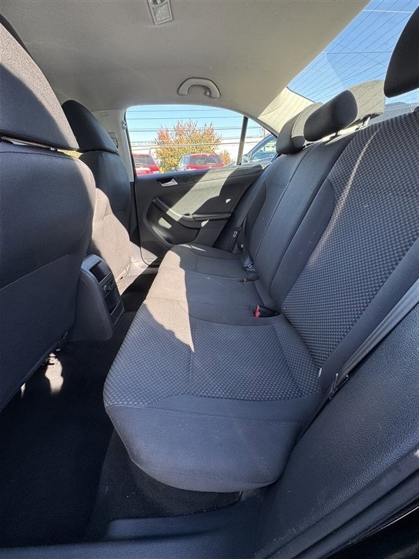 Used 2014 Volkswagen Jetta S image 11