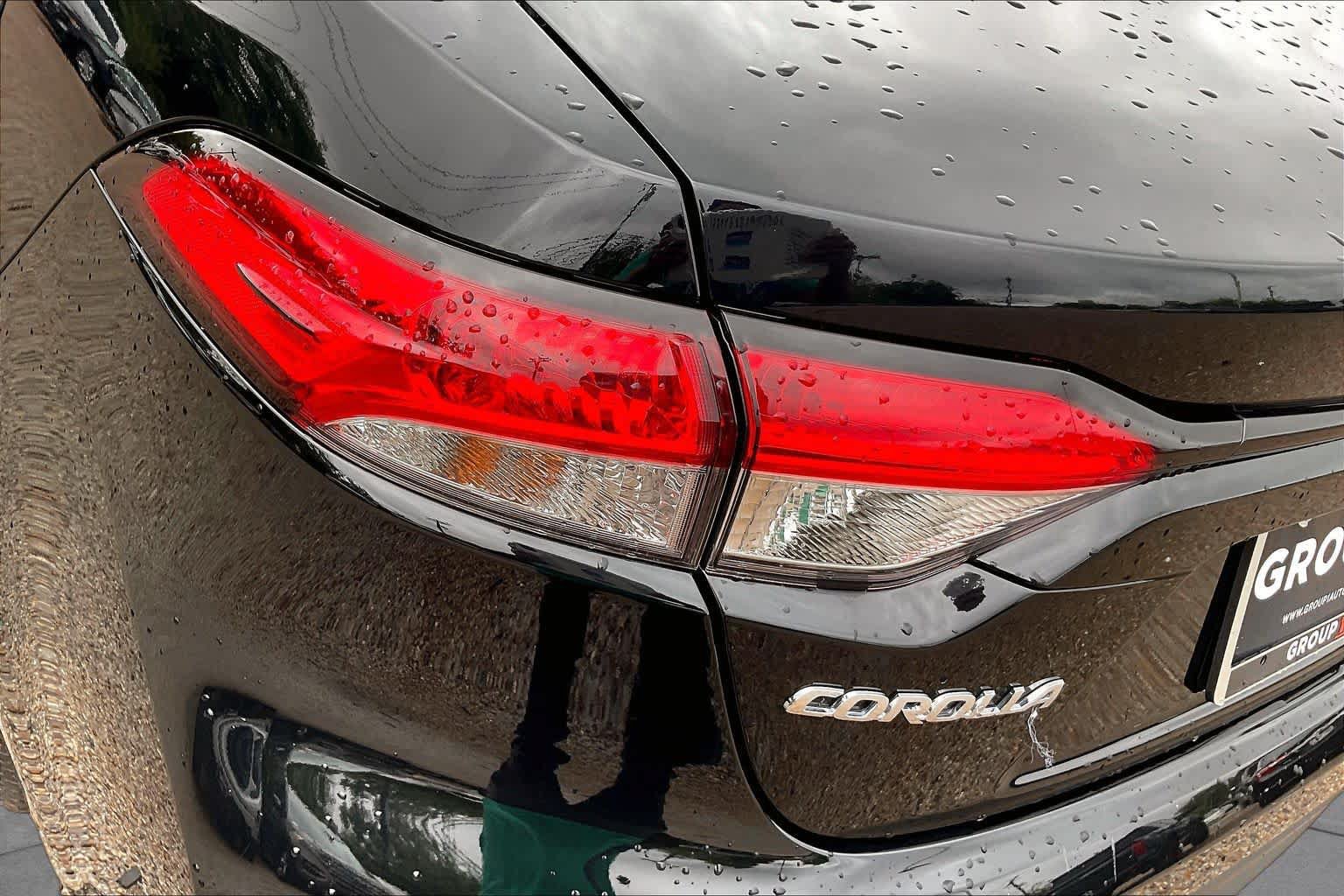 Used 2025 Toyota Corolla LE FWD image 28