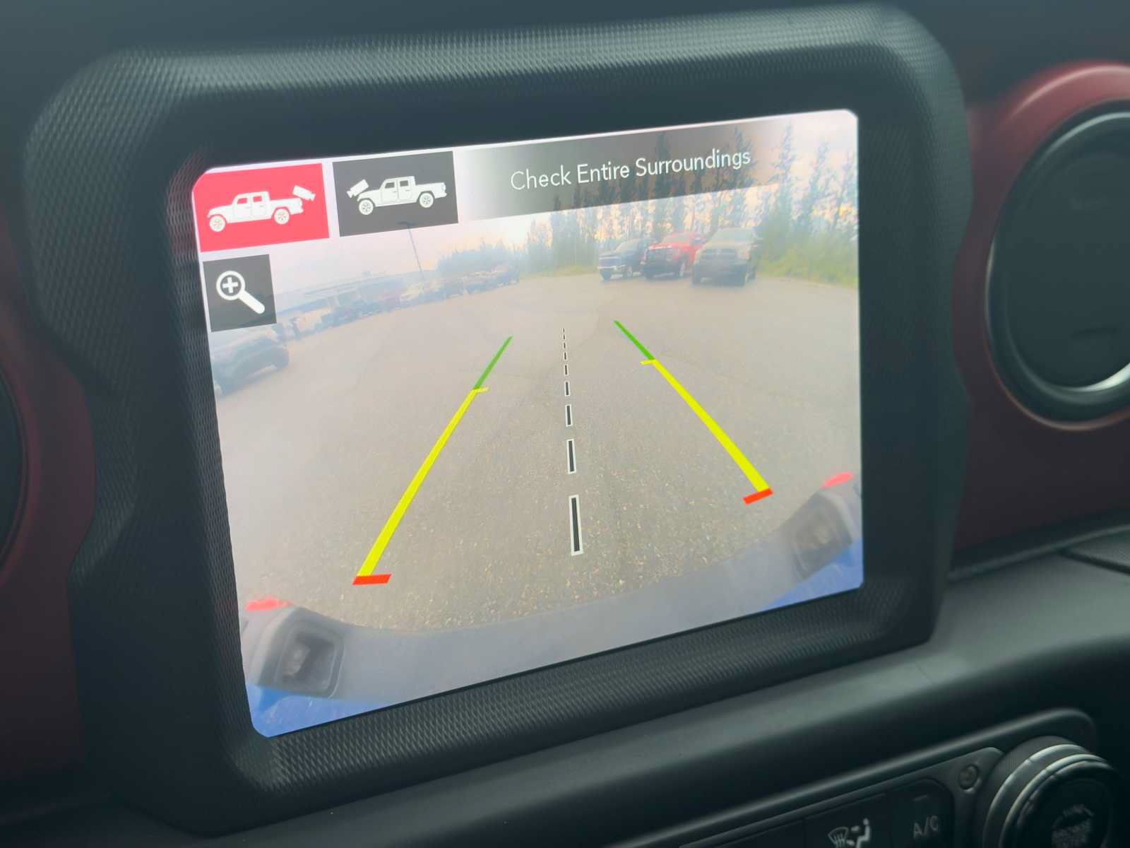 Used 2021 Jeep Gladiator Rubicon AWD/4WD image 2