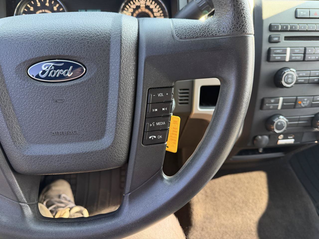 Used 2014 Ford F150 XLT AWD/4WD image 25