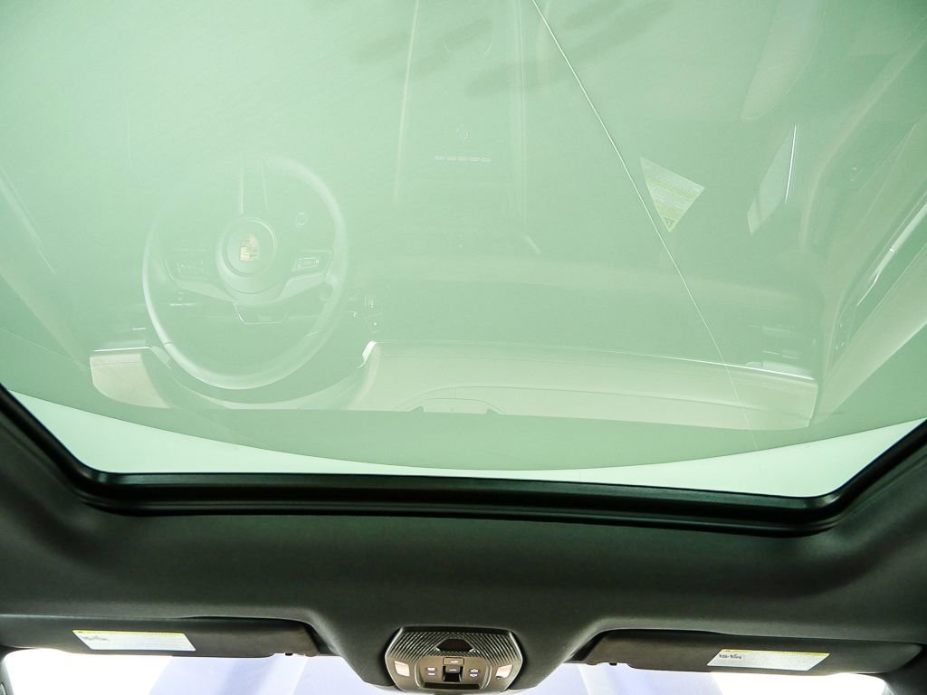 New 2026 Porsche Macan Electric image 22