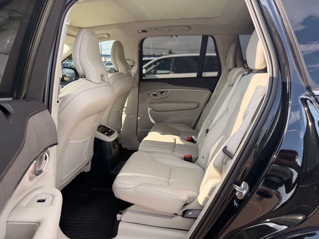 Used 2022 Volvo XC90 T8 Inscription w/ Advanced Package AWD/4WD image 15