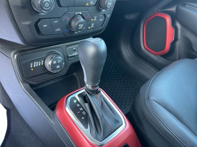 Used 2022 Jeep Renegade Trailhawk image 27