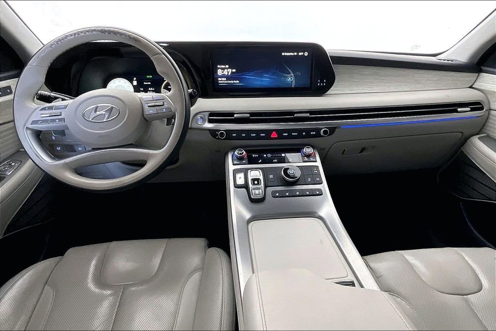 Used 2023 Hyundai Palisade Calligraphy image 18
