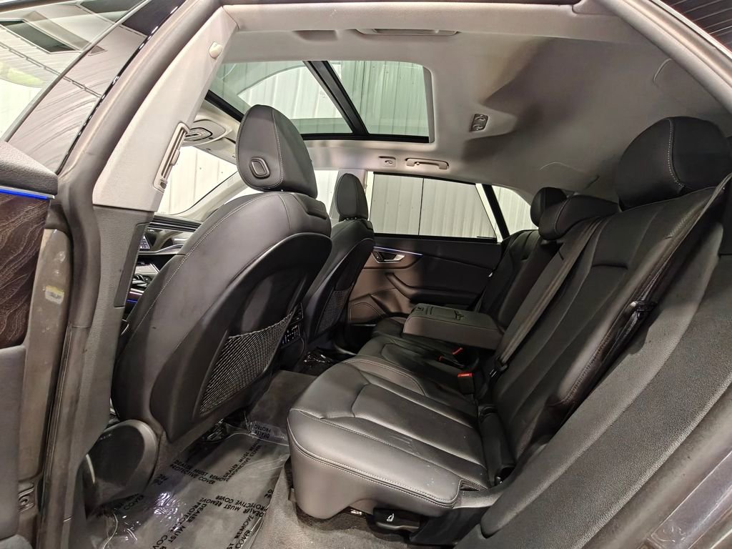 Used 2019 Audi Q8 Prestige image 32