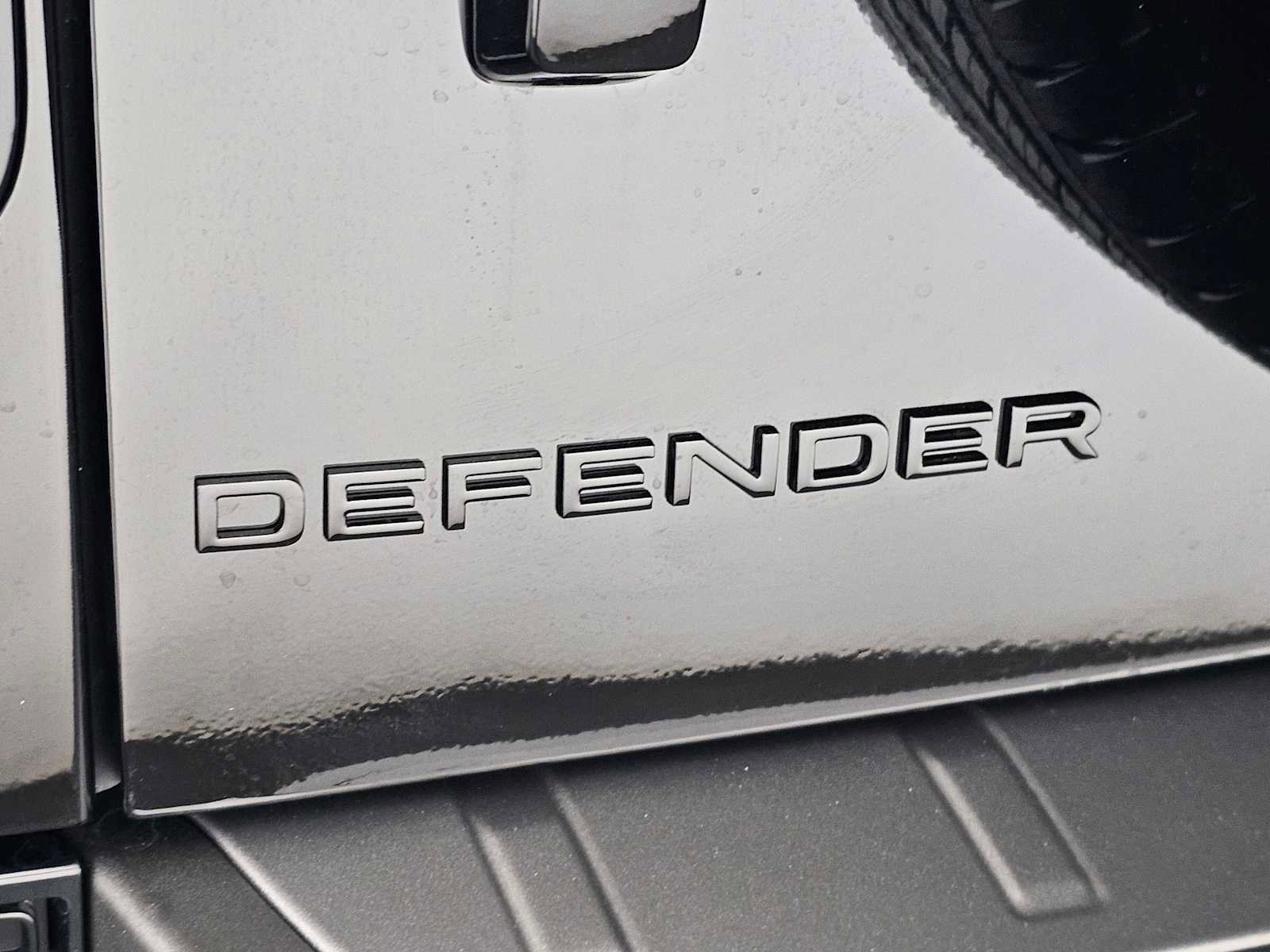New 2026 Land Rover Defender 110 OCTA image 13
