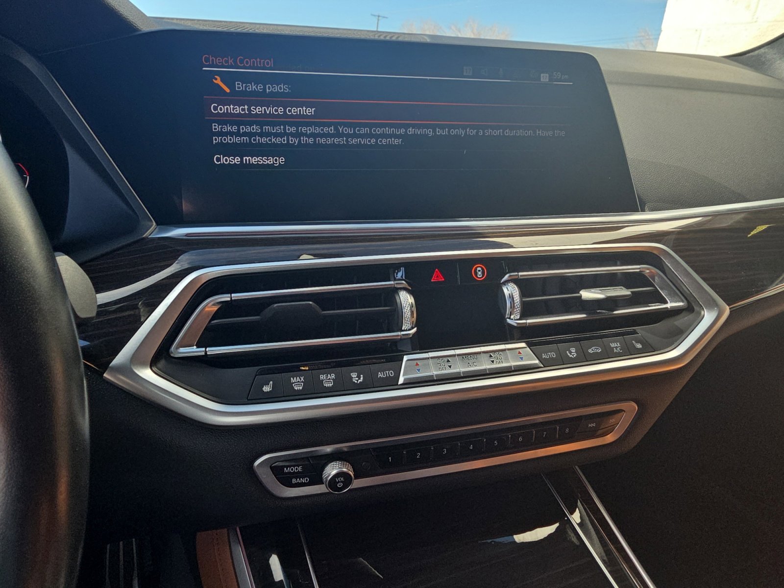Used 2019 BMW X5 xDrive40i w/ M Sport Package image 26
