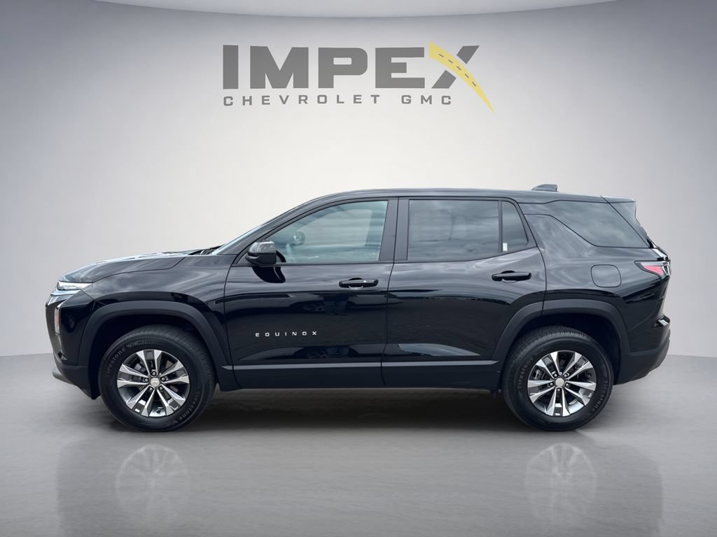 Used 2026 Chevrolet Equinox LT FWD image 2
