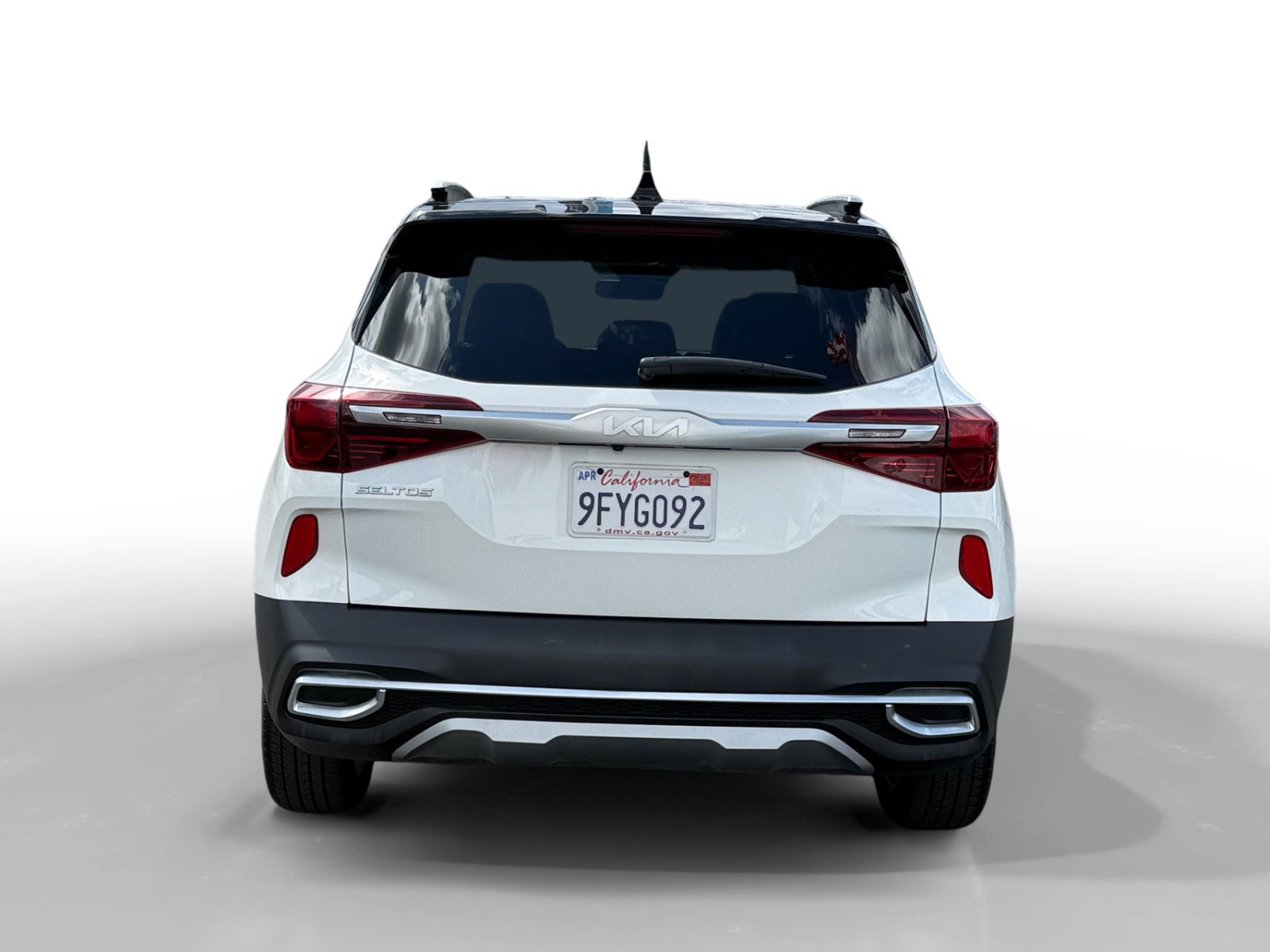 Used 2023 Kia Seltos S w/ Navigation Package image 4