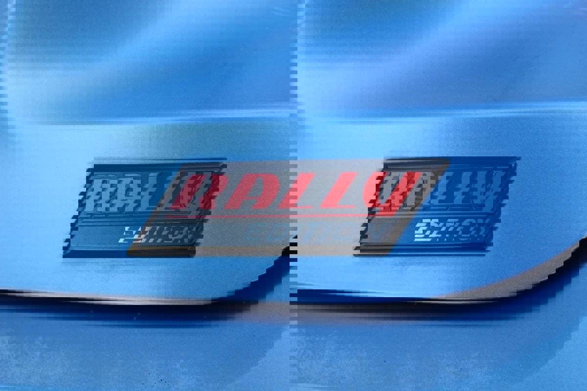 Used 2016 Hyundai Veloster Rally Edition image 35