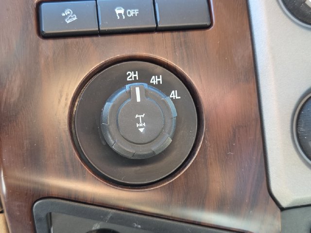 Used 2015 Ford F250 Lariat w/ Lariat Ultimate Package AWD/4WD image 23