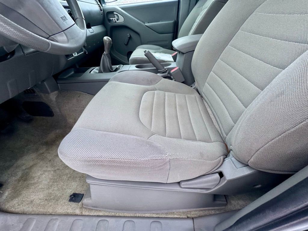 Used 2016 Nissan Frontier S image 16