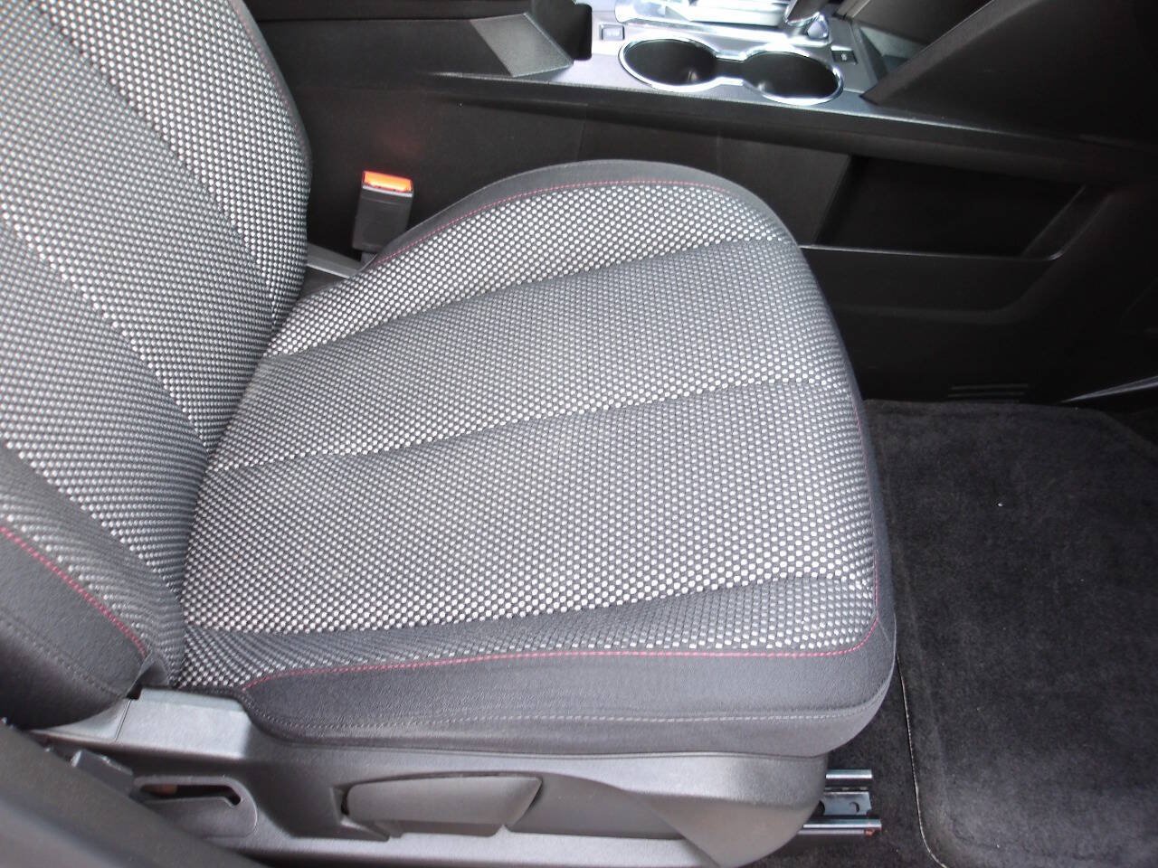 Used 2015 Chevrolet Equinox LT w/ Driver Convenience Package FWD image 20