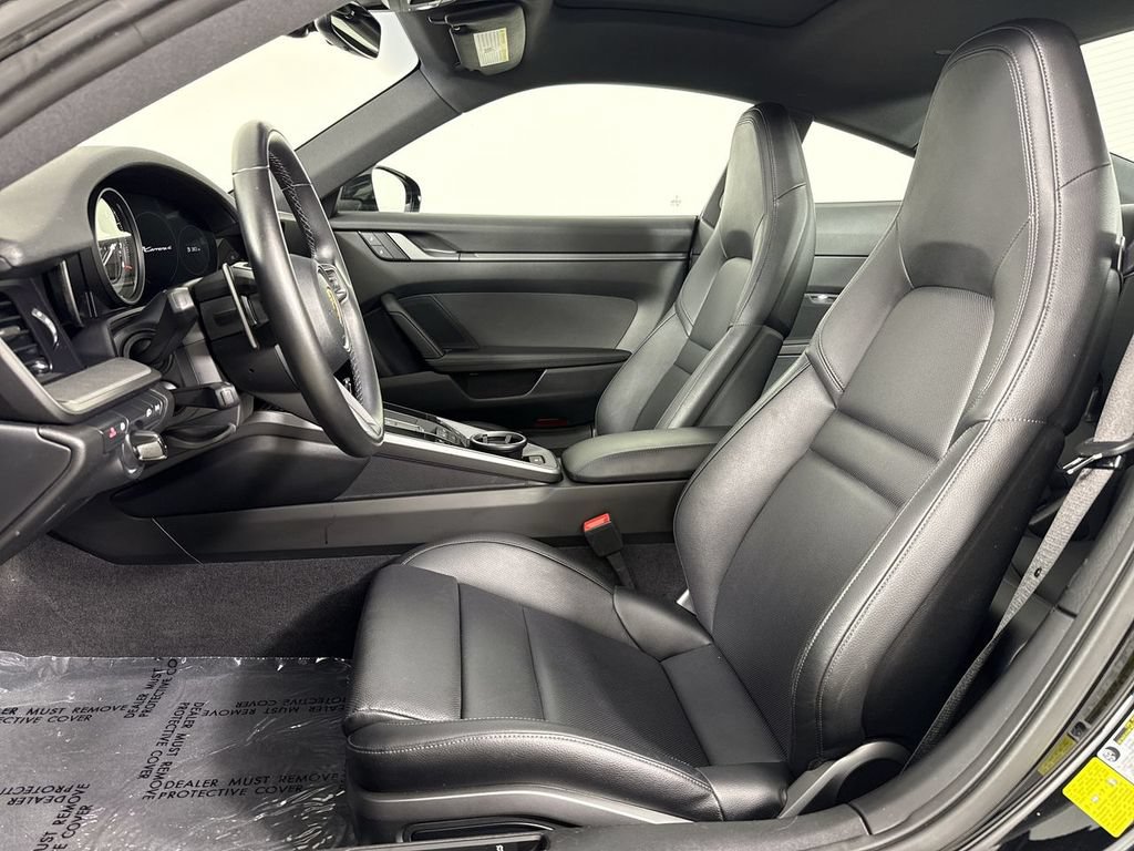 Certified 2024 Porsche 911 Carrera 4 AWD/4WD image 5