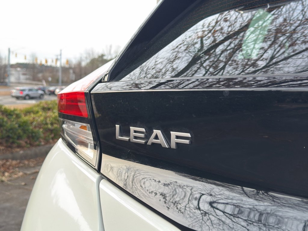 Used 2024 Nissan Leaf S image 13