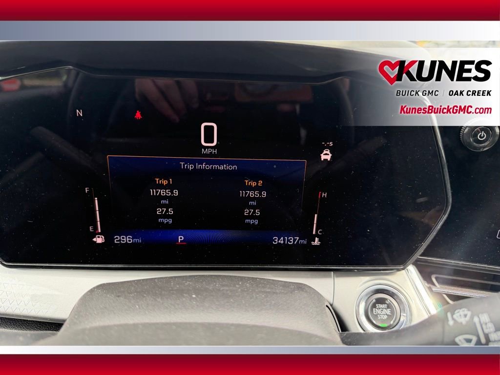 Used 2025 Chevrolet Trax LT FWD image 22