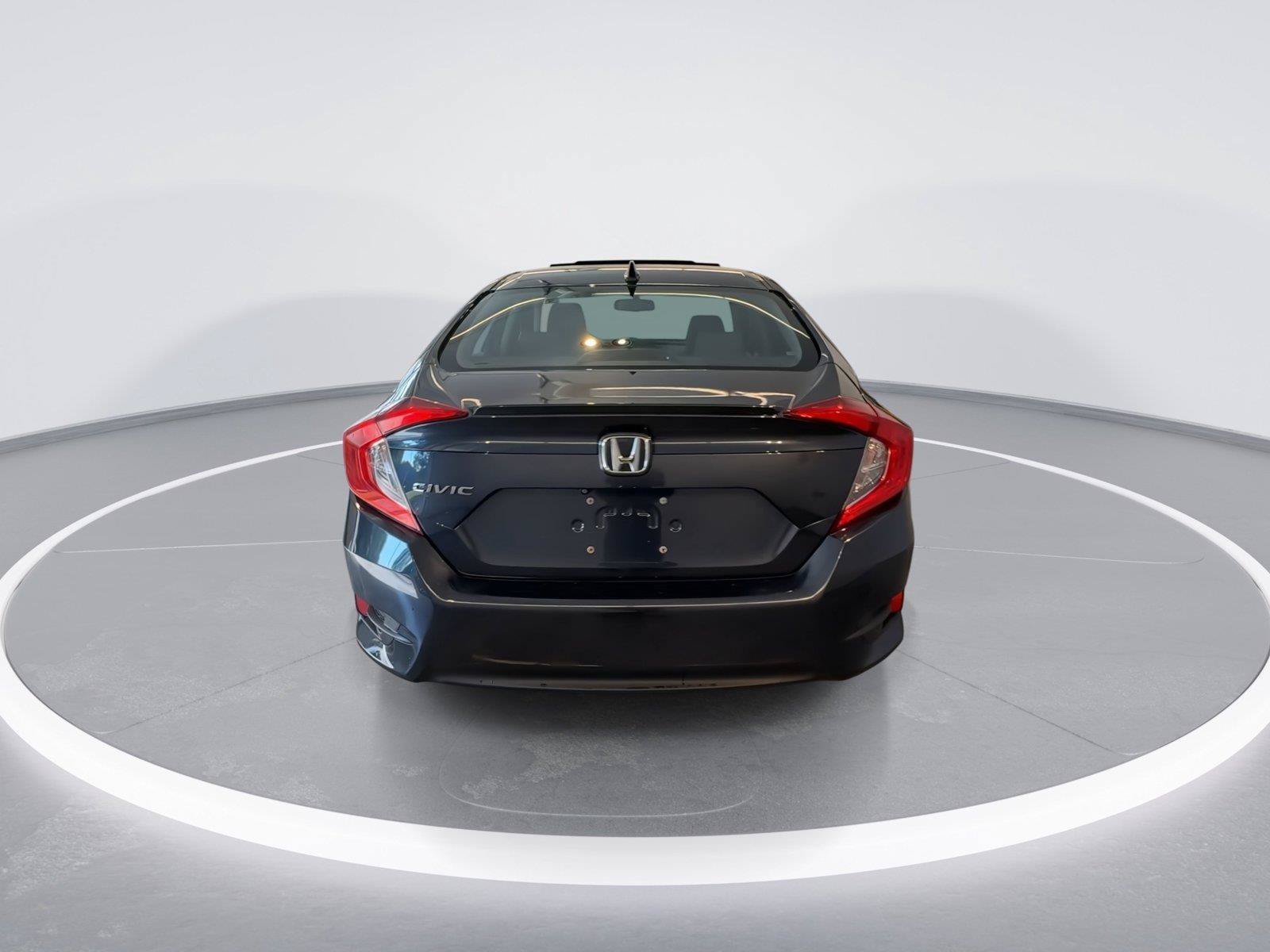 Used 2018 Honda Civic EX-L image 6