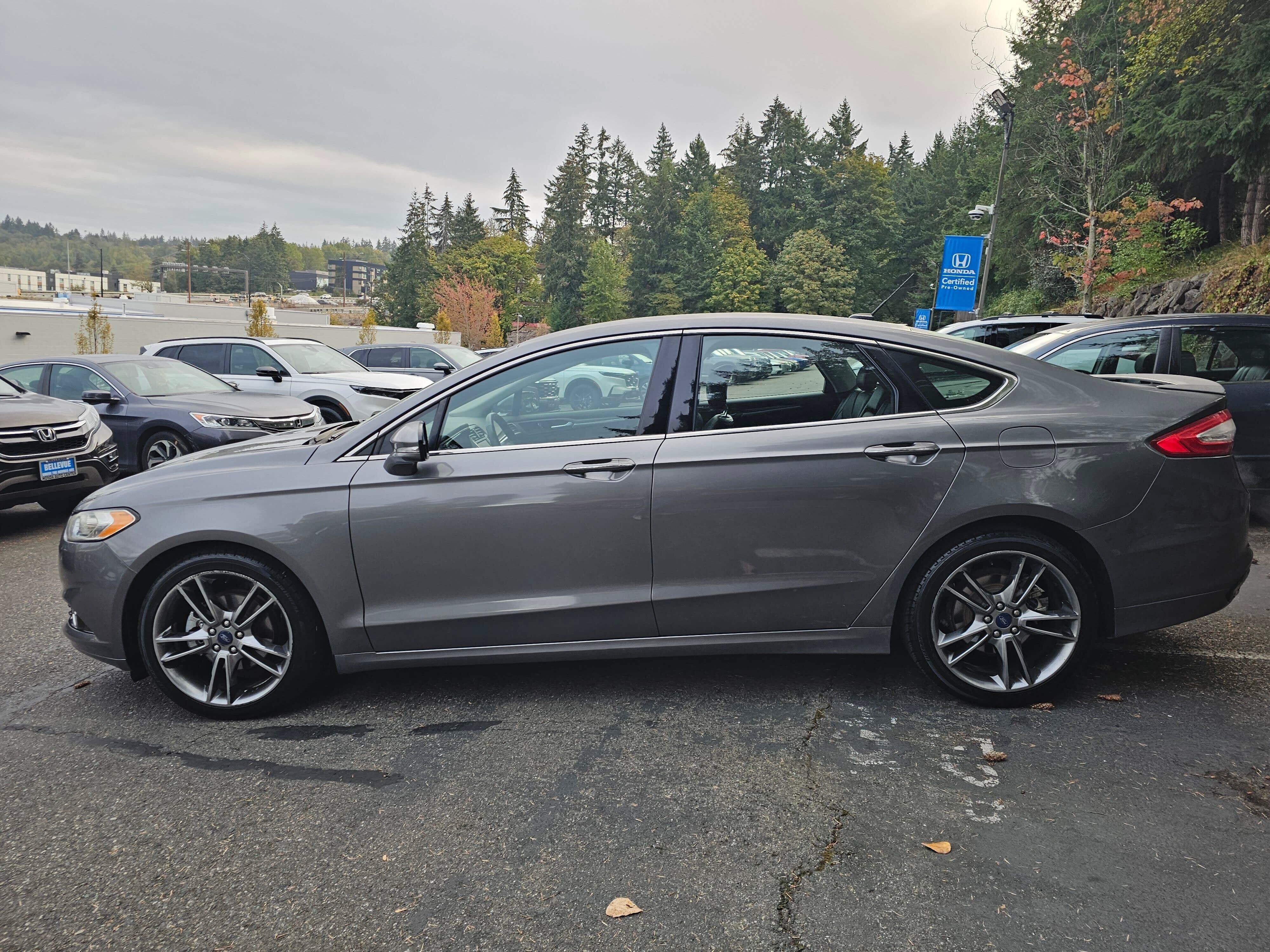 Used 2014 Ford Fusion Titanium FWD image 4