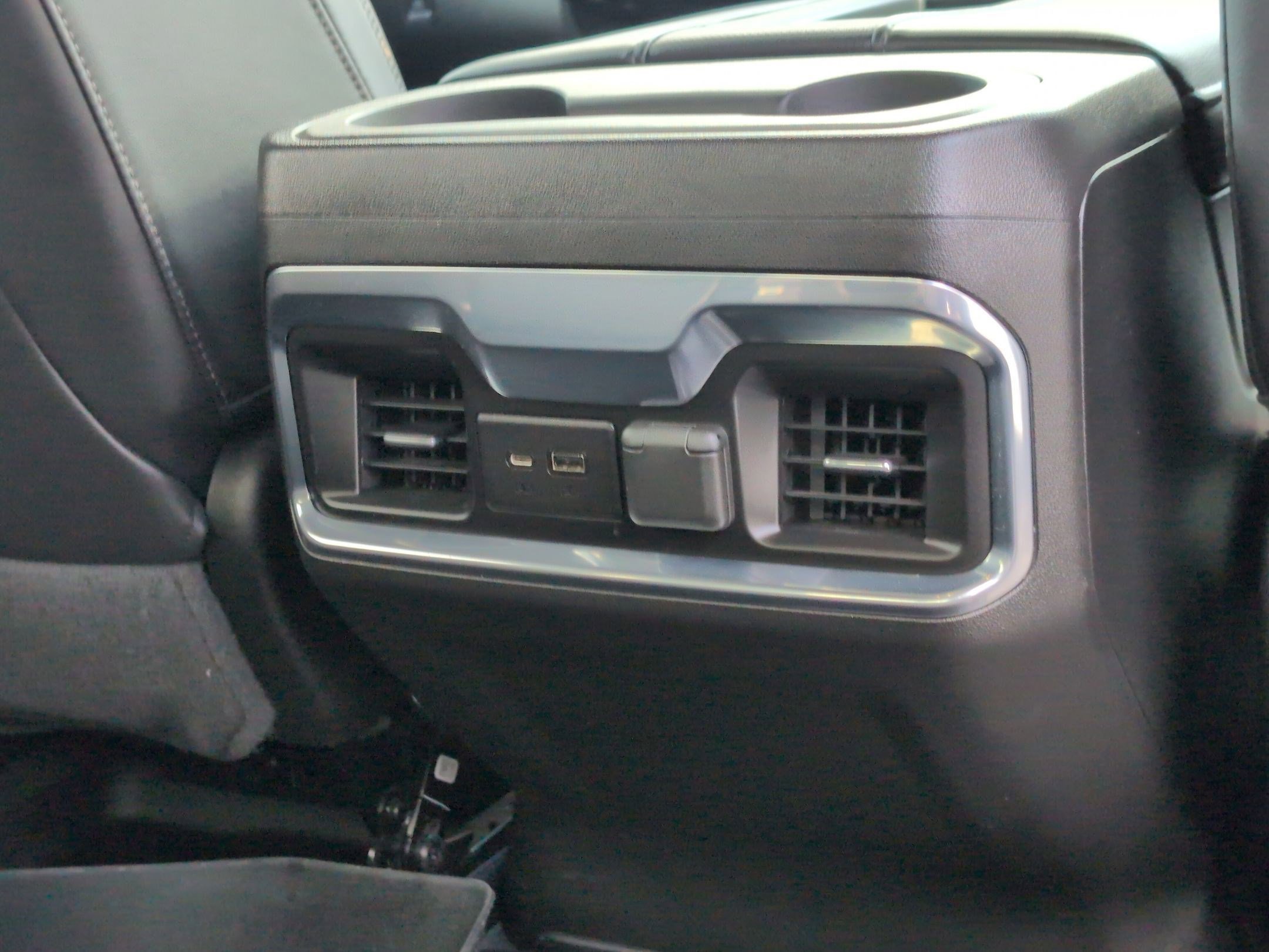 Certified 2022 Chevrolet Silverado 3500 High Country w/ Safety Package II image 27