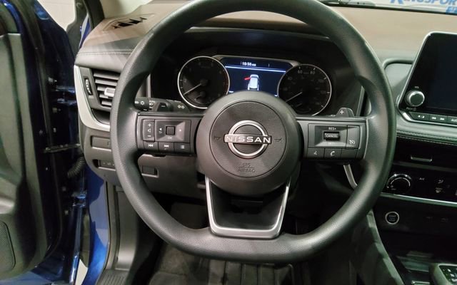 Used 2023 Nissan Rogue S image 22