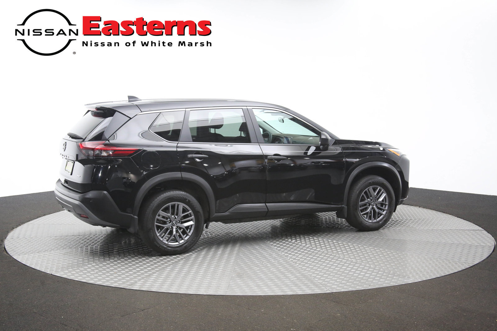 Used 2023 Nissan Rogue S AWD/4WD image 37
