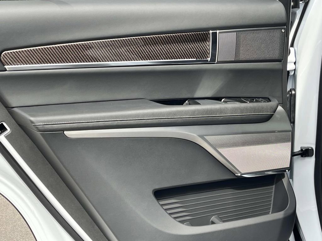 New 2026 Cadillac Vistiq Luxury image 21