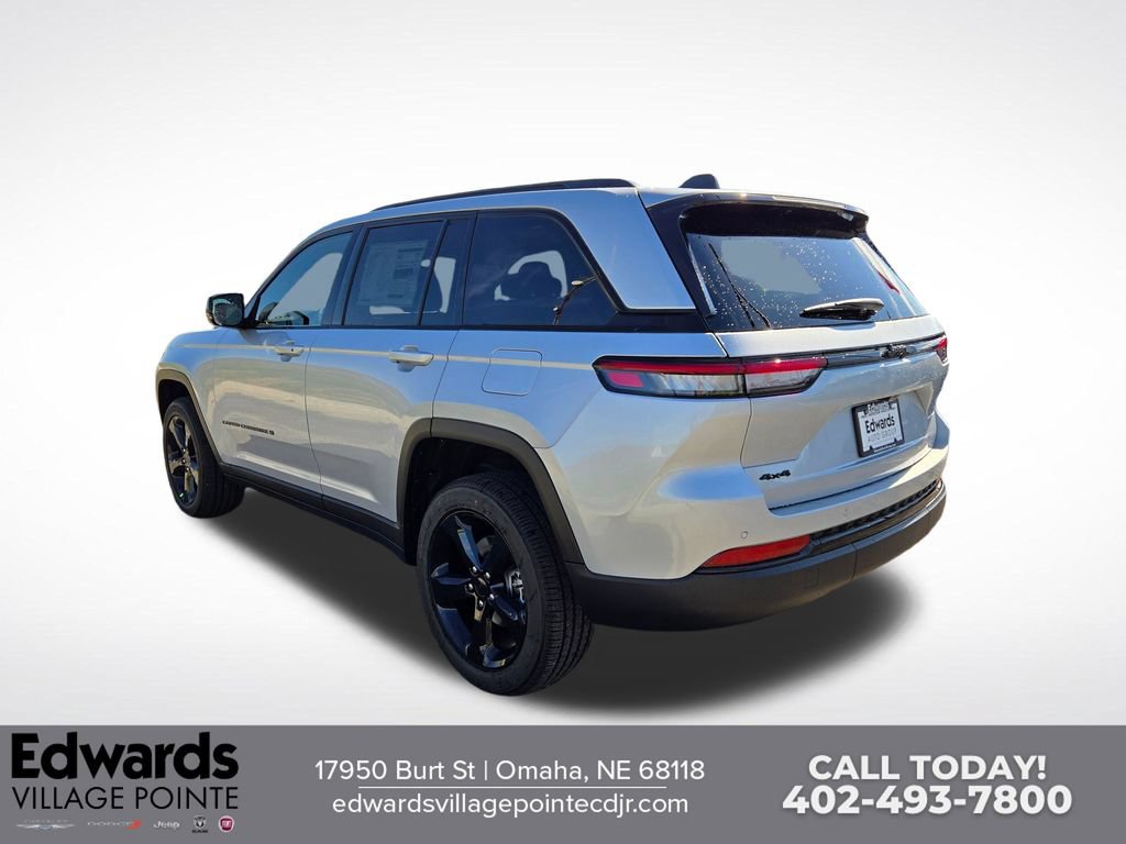 New 2025 Jeep Grand Cherokee Altitude AWD/4WD image 5