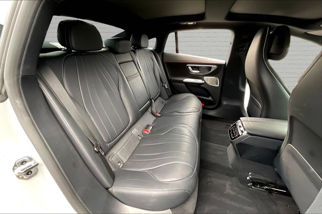 Used 2023 Mercedes-Benz EQE 500 4MATIC Sedan image 25