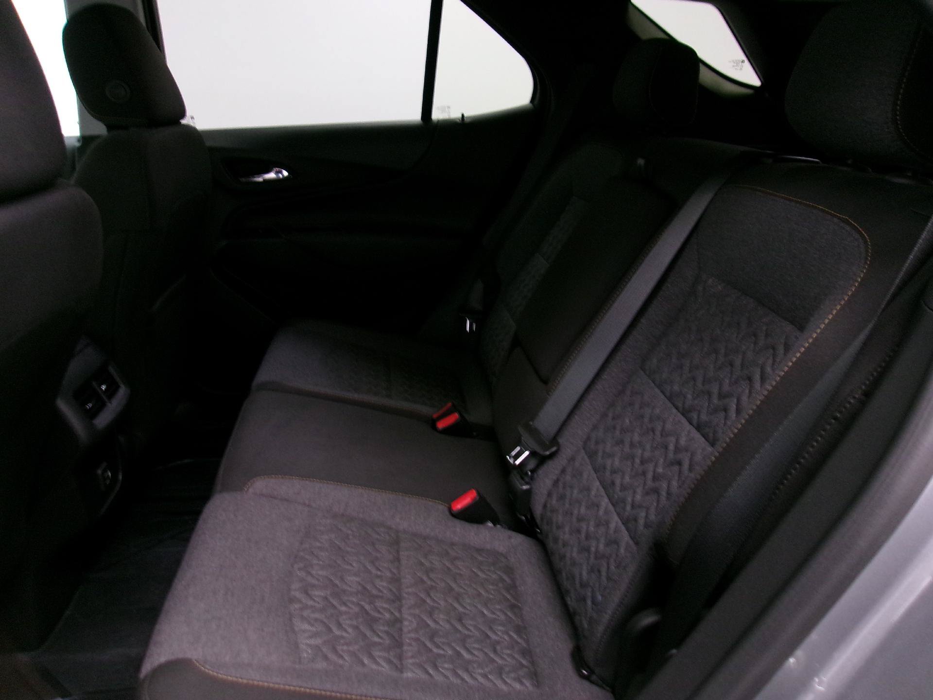 Used 2024 Chevrolet Equinox LT w/ LPO, Floor Liner Package FWD image 8