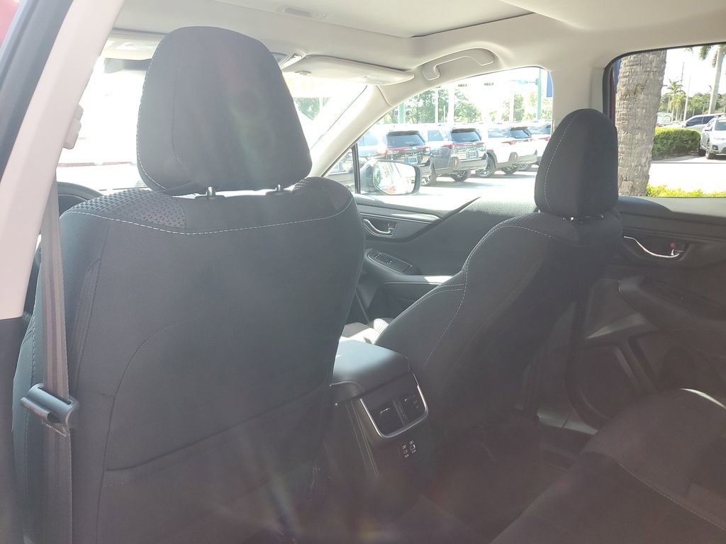Used 2025 Subaru Outback Premium AWD/4WD image 15