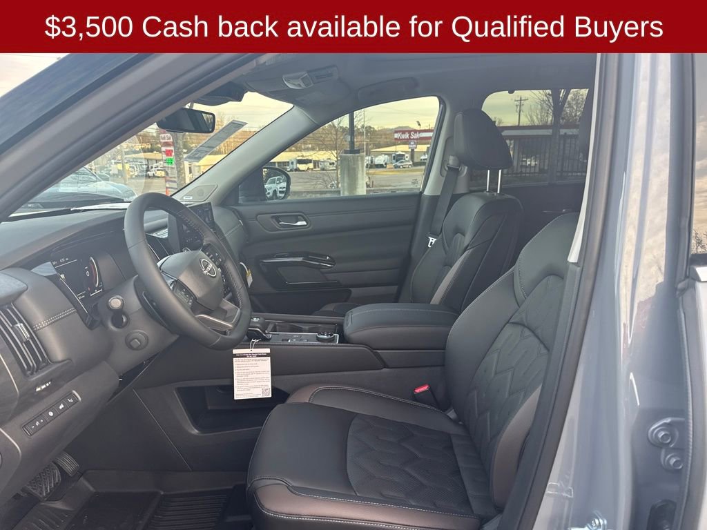 New 2026 Nissan Pathfinder Platinum image 10