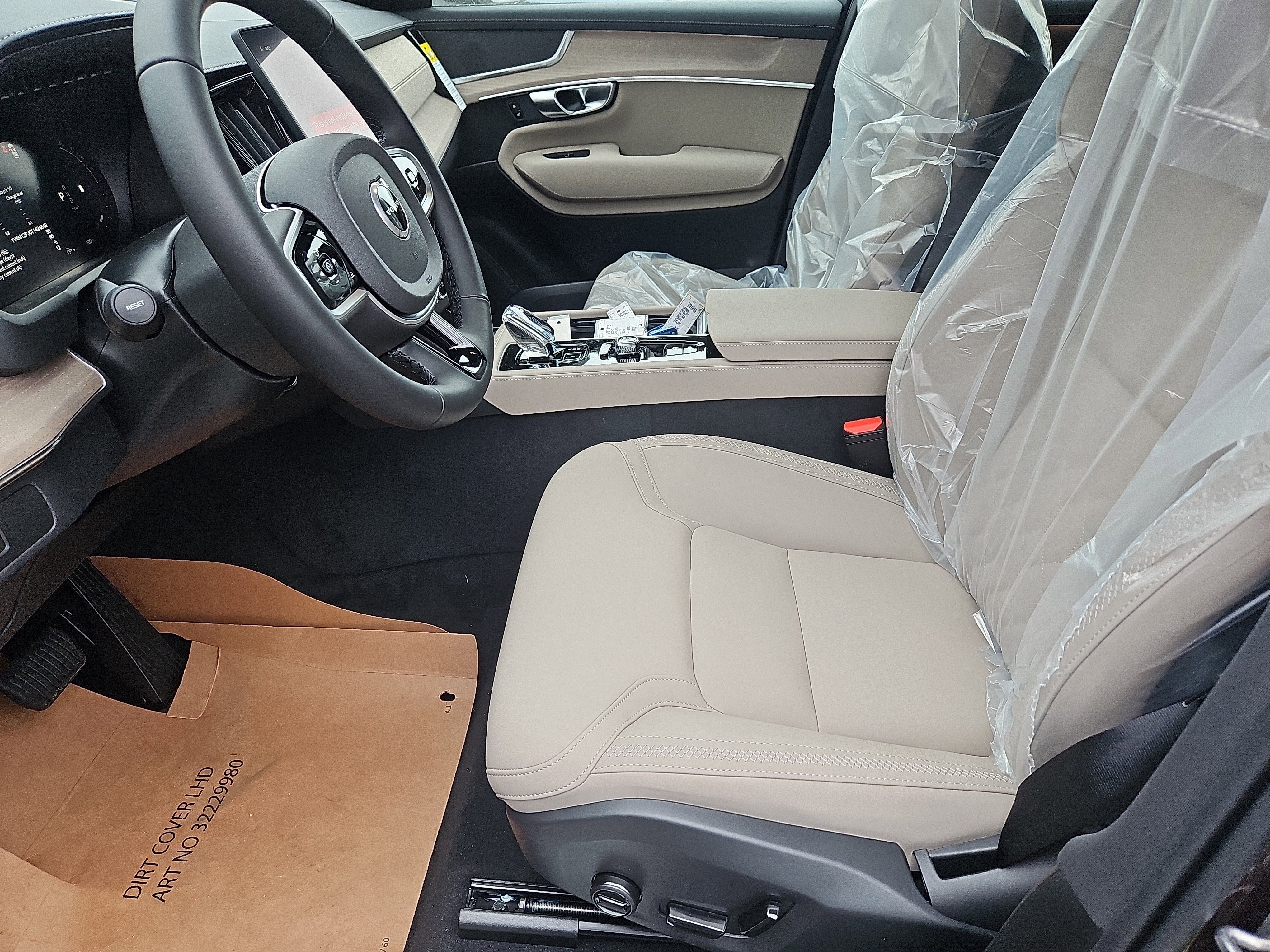 New 2026 Volvo XC90 B5 Core image 19