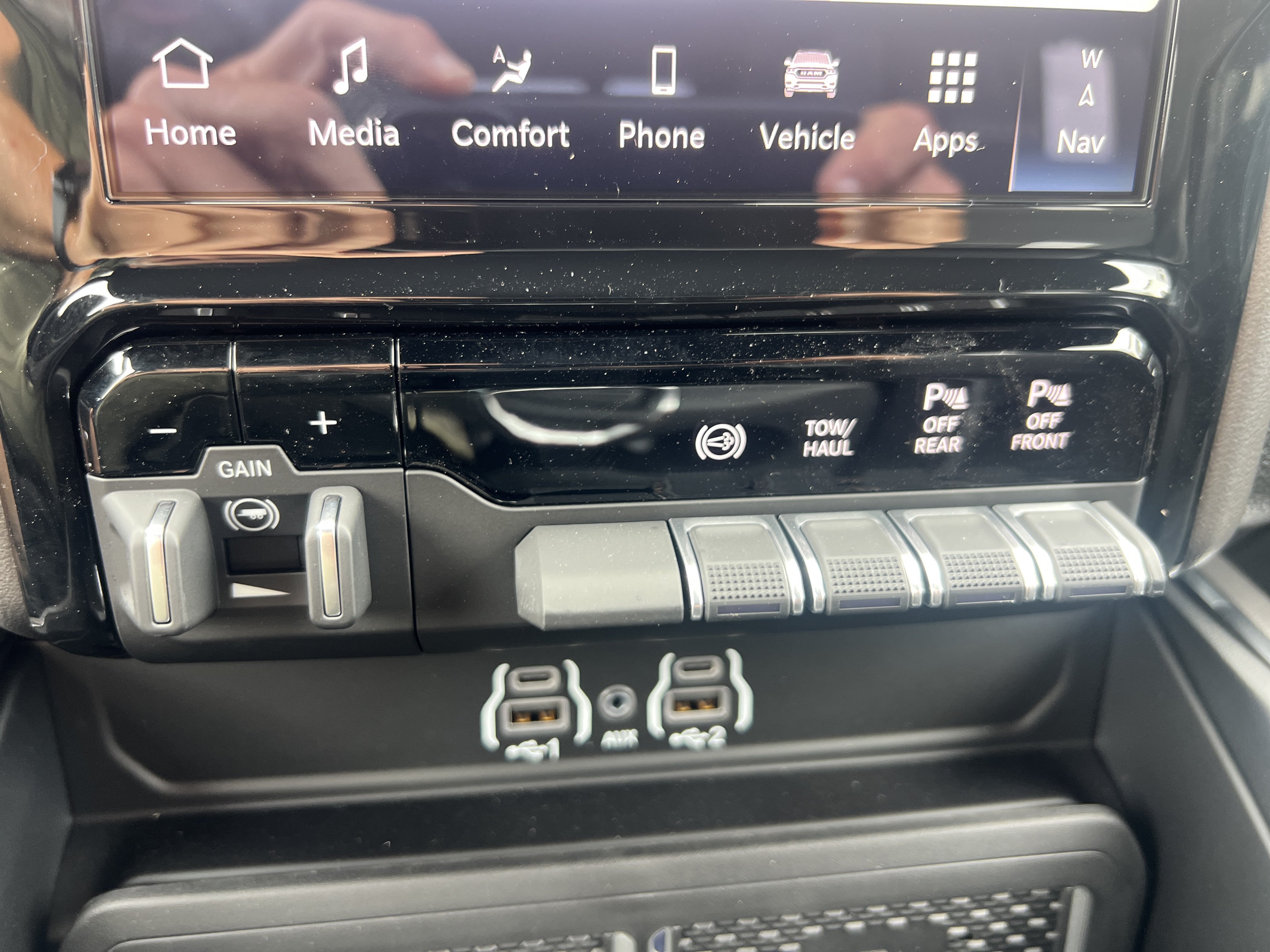 New 2027 RAM 2500 Laramie AWD/4WD image 32