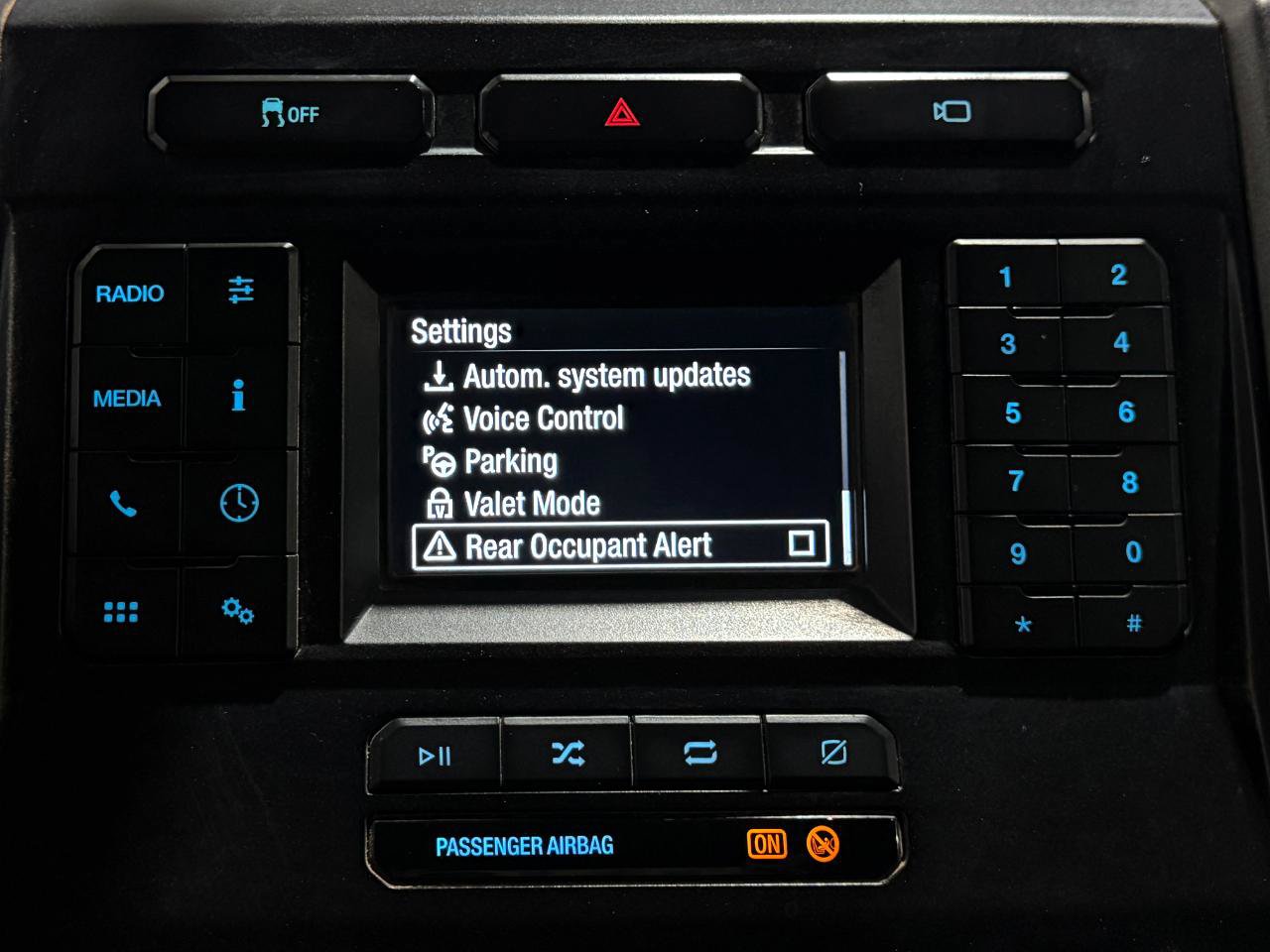 Used 2022 Ford F250 XL w/ Power Equipment Group AWD/4WD image 6