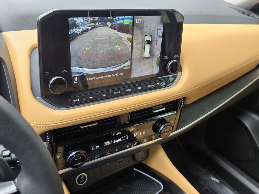 Used 2021 Nissan Rogue Platinum FWD image 21