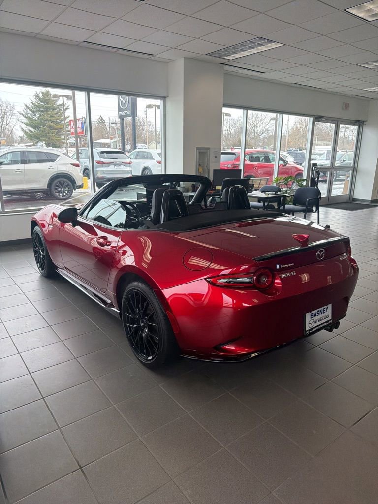 Certified 2025 MAZDA MX-5 Miata Club w/ Brembo/BBS Recaro Package RWD image 7