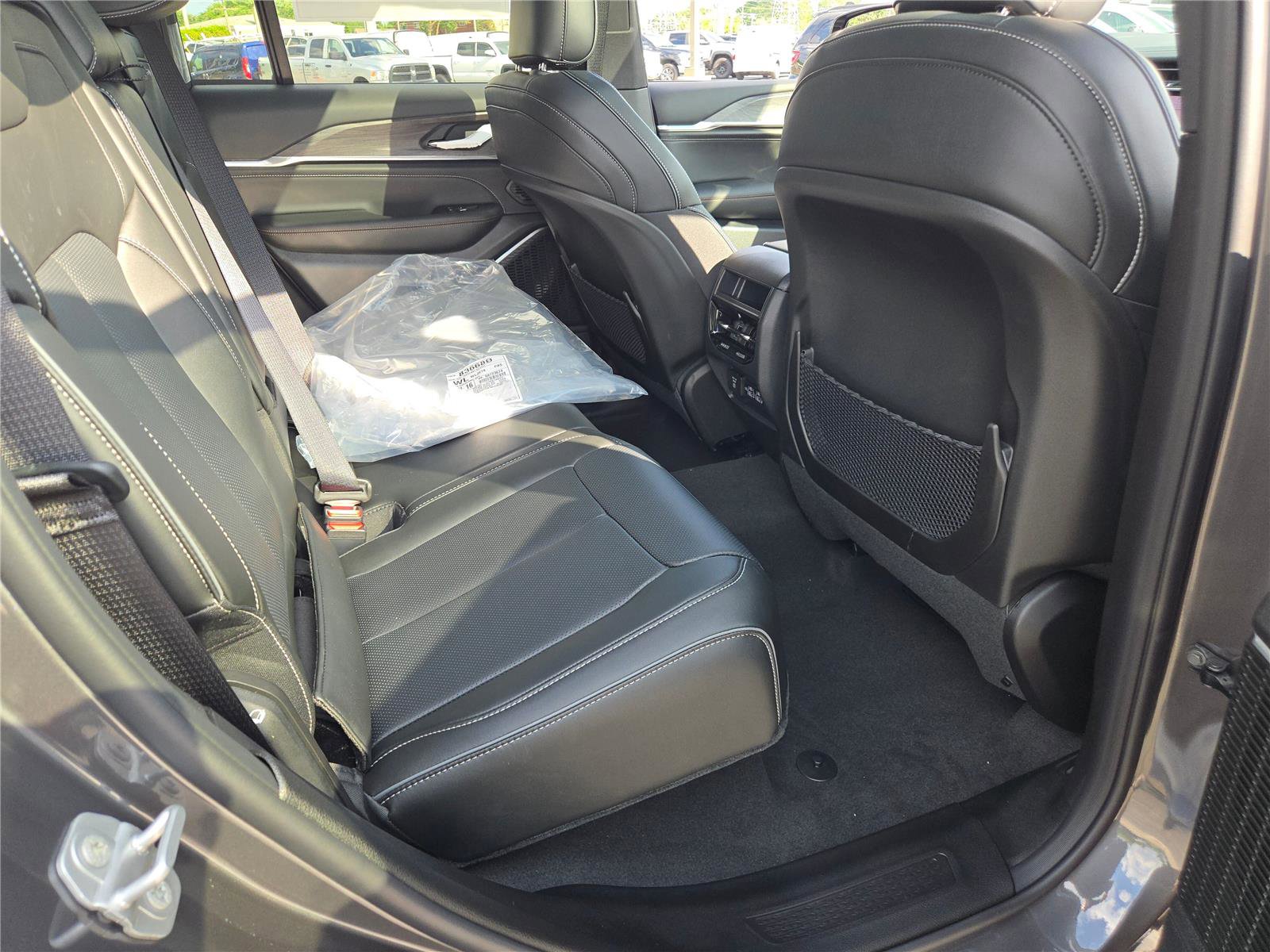 New 2025 Jeep Grand Cherokee Overland w/ Trailer Tow Package image 11