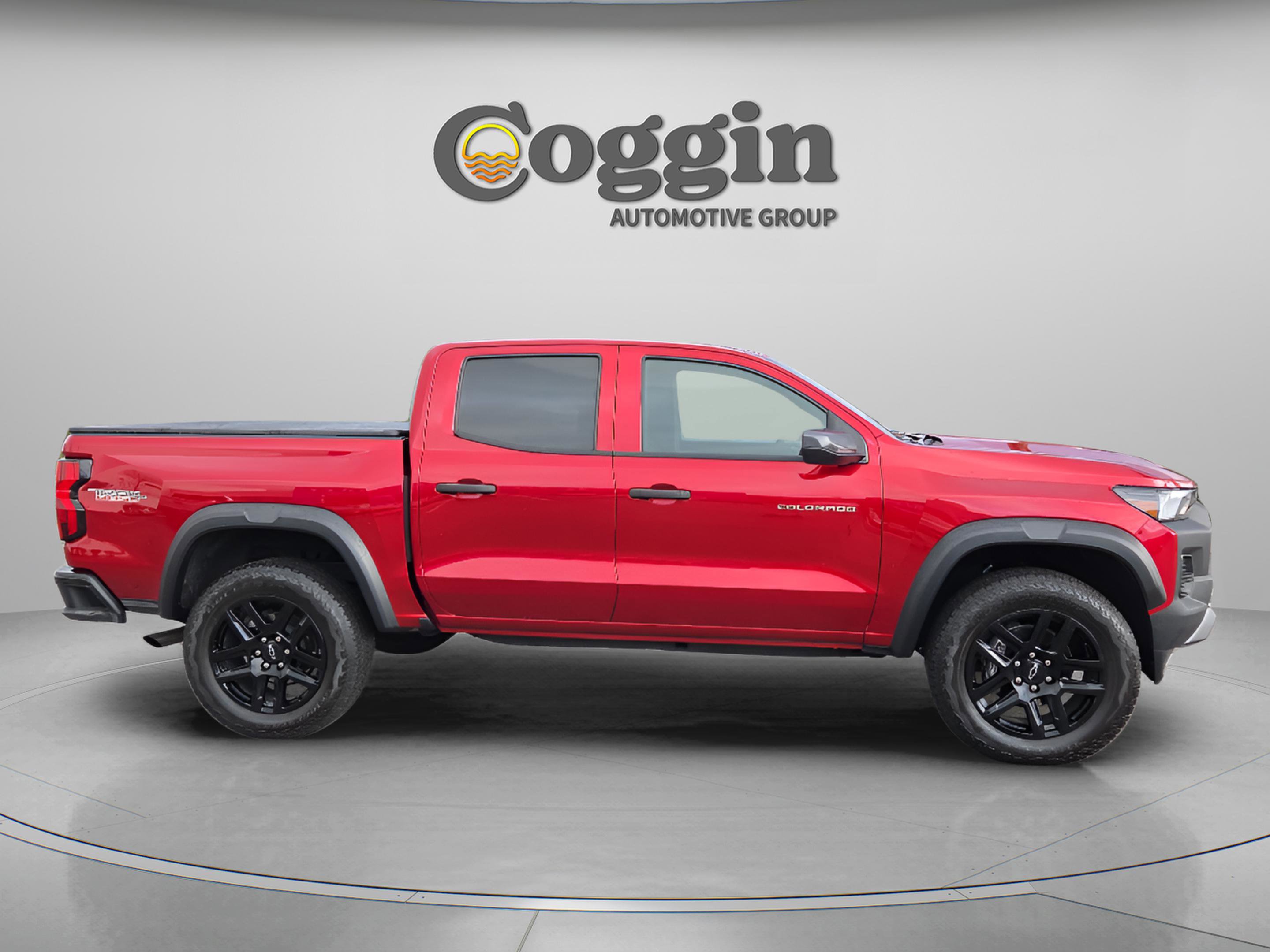 Used 2025 Chevrolet Colorado Trail Boss image 7
