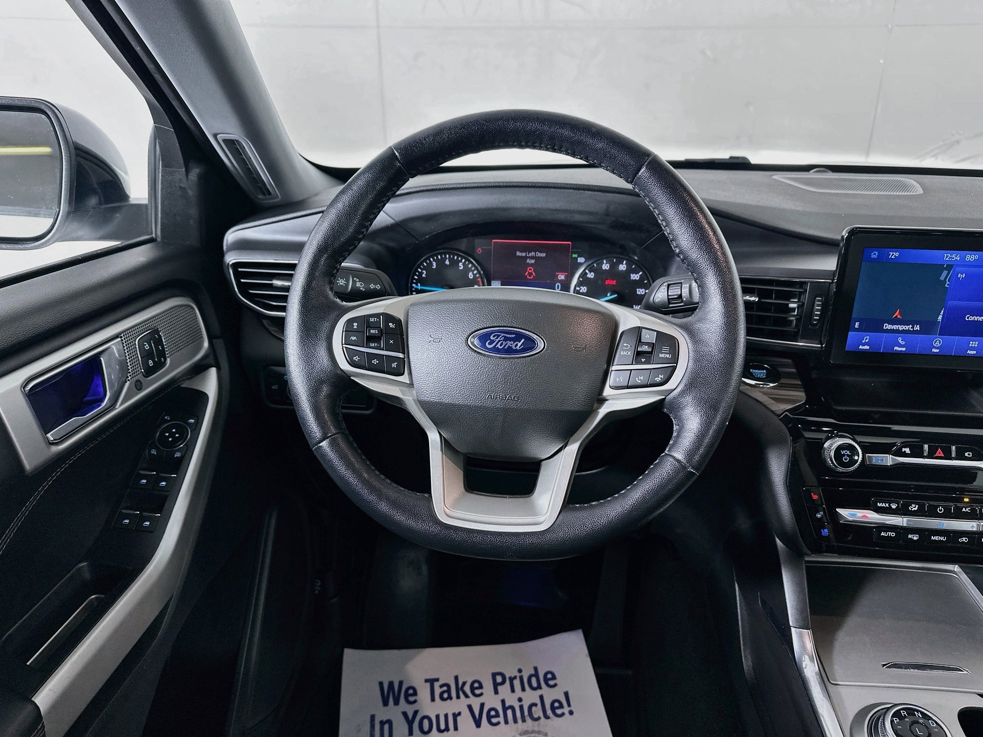 Used 2022 Ford Explorer Limited w/ Equipment Group 301A AWD/4WD image 23