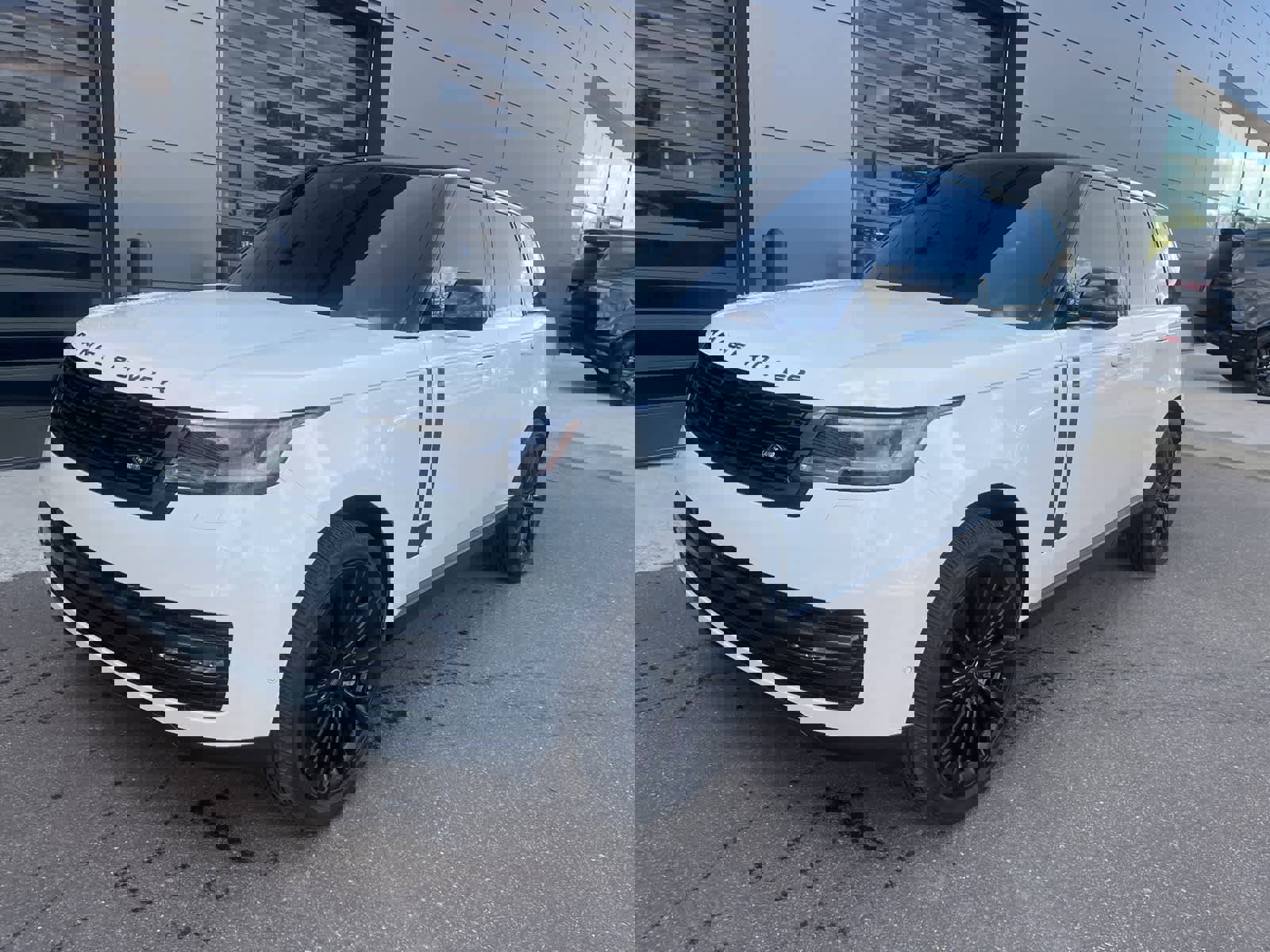 Used 2025 Land Rover Range Rover SE