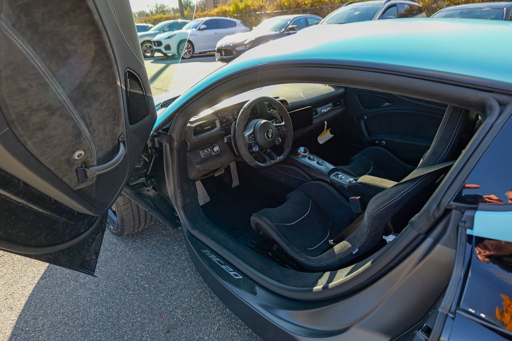 Used 2025 Maserati MC20 Coupe image 22