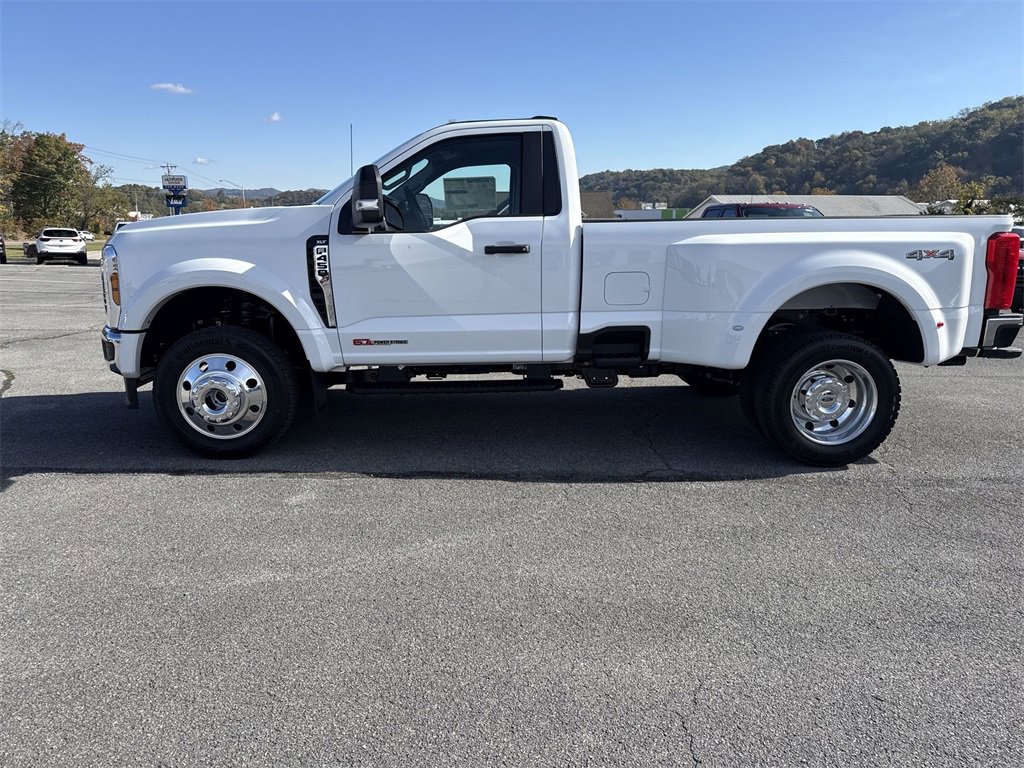 New 2026 Ford F450 XLT image 3