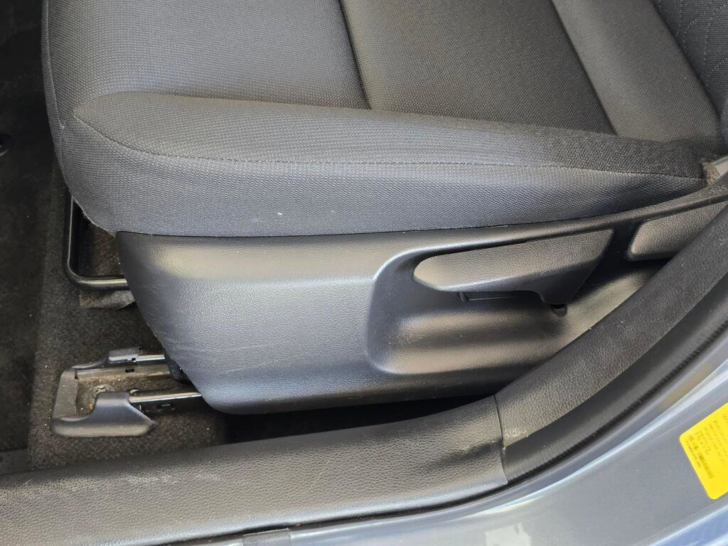 Used 2023 Toyota Corolla LE FWD image 23