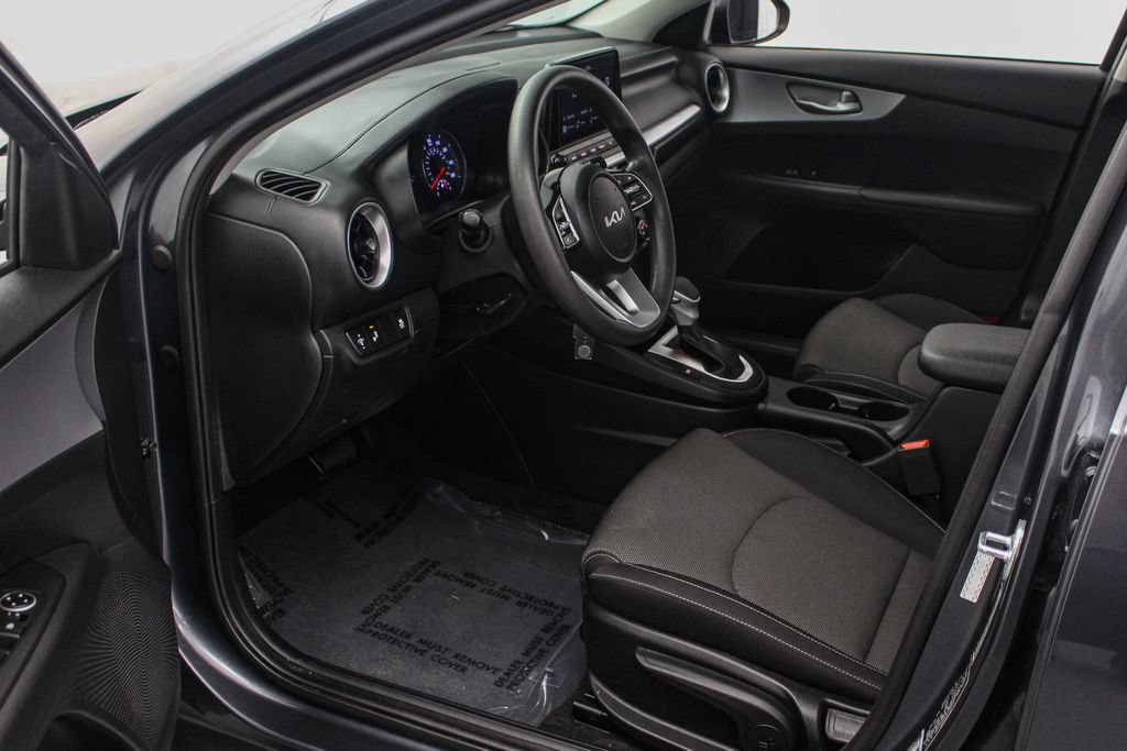Used 2023 Kia Forte LXS w/ LXS Technology Package FWD image 14